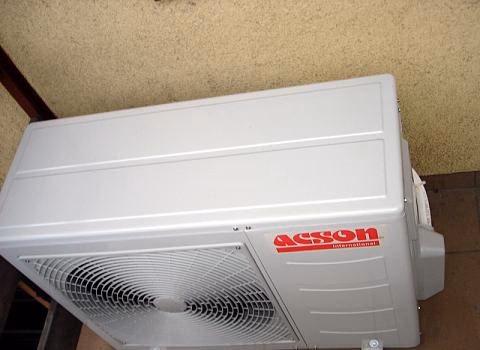 Dlaczego klimatyzacja ACSON miga?