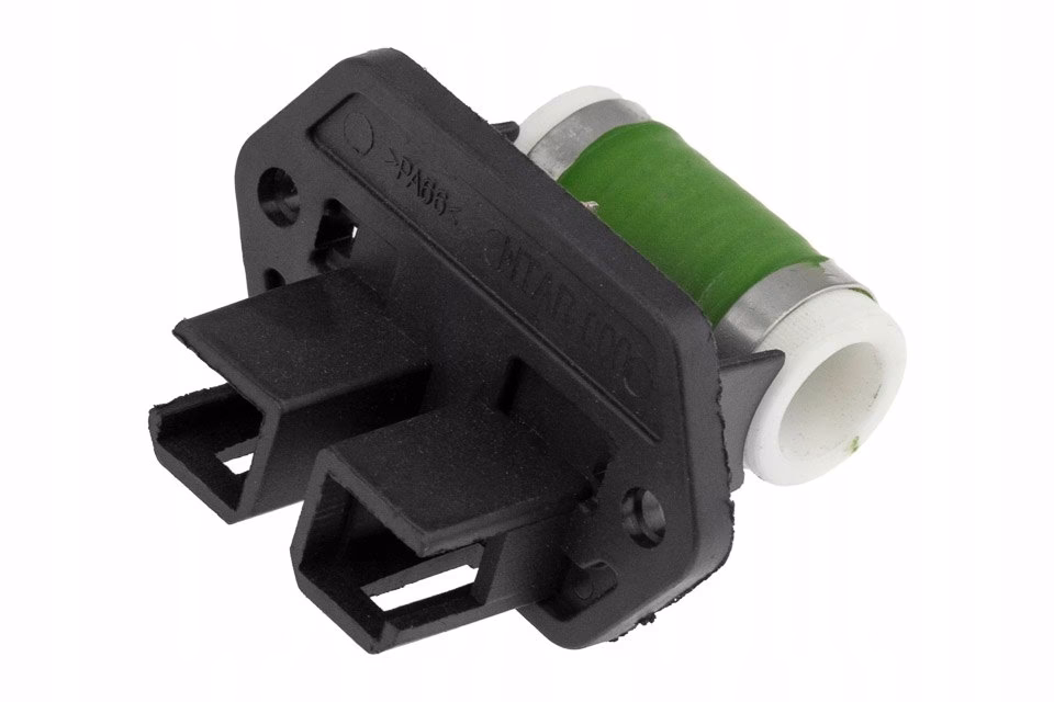 Co powoduje awarię rezystora silnika dmuchawy?