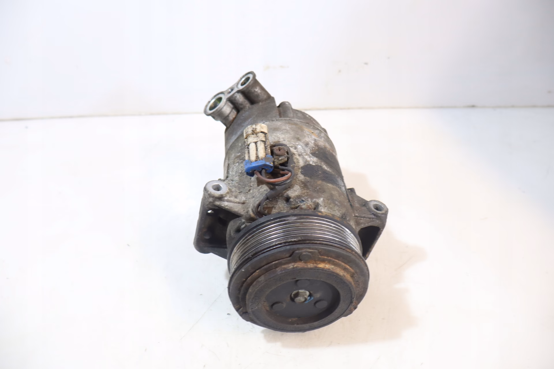 Ile wytrzymuje kompresor klimatyzacji w samochodzie?