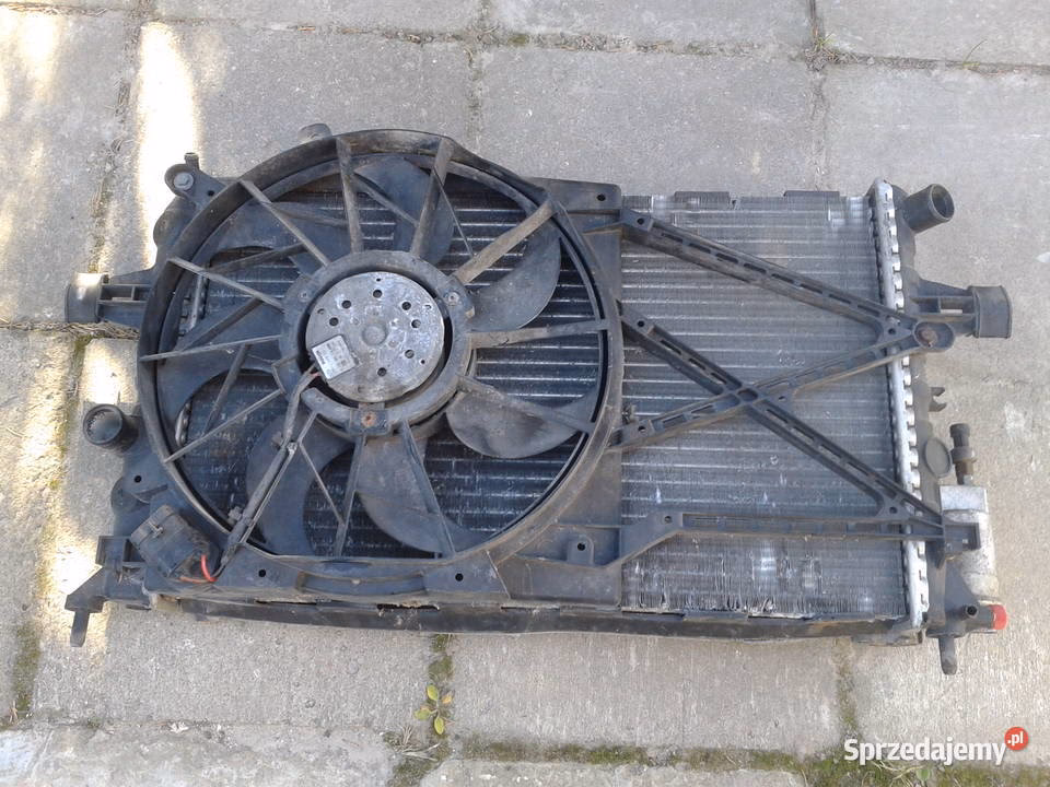 Ile biegów ma wentylator chłodnicy w Opel Astra H?