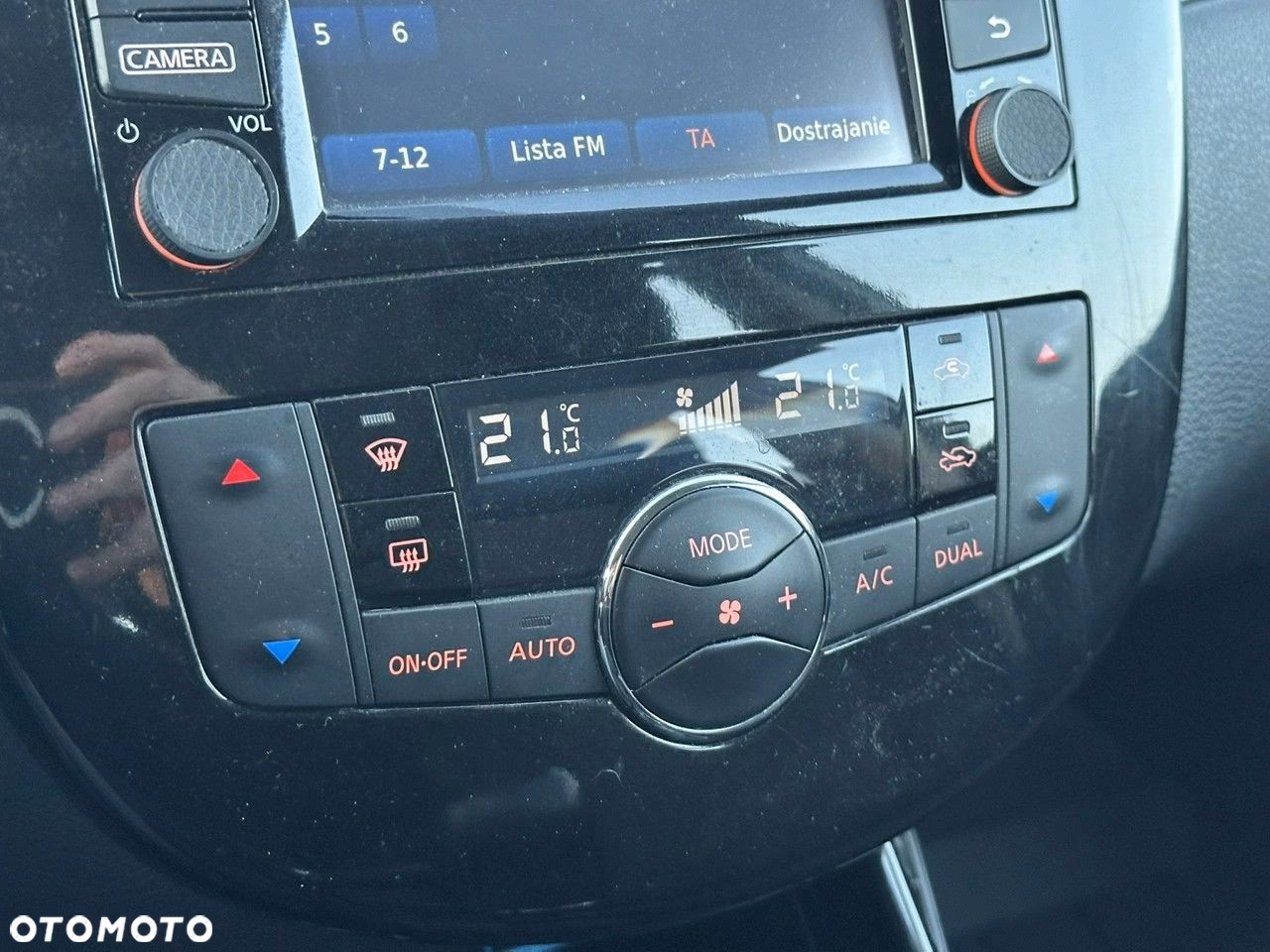Czy Nissan Pulsar ma klimatyzację?