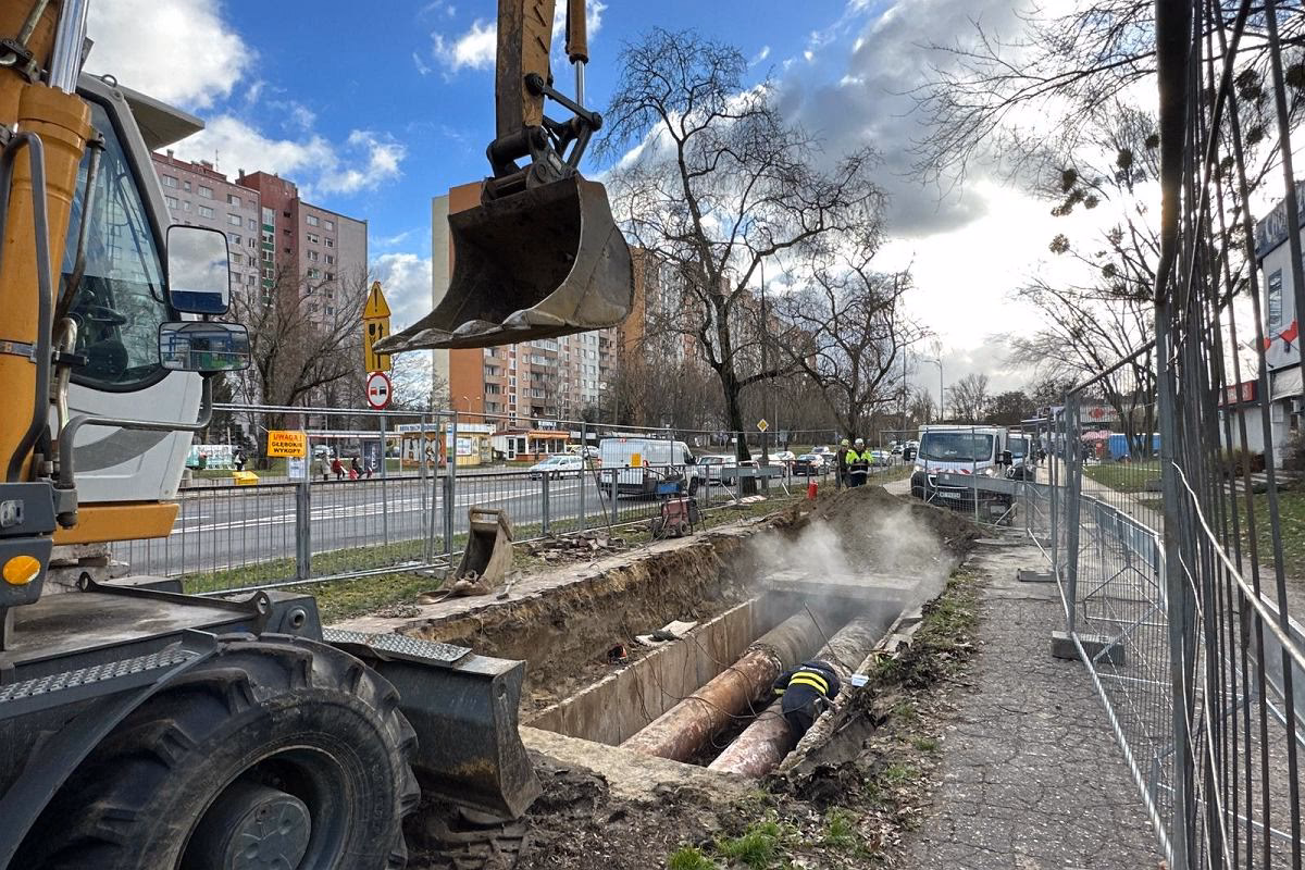Kto jest właścicielem sieci ciepłowniczej w Warszawie?