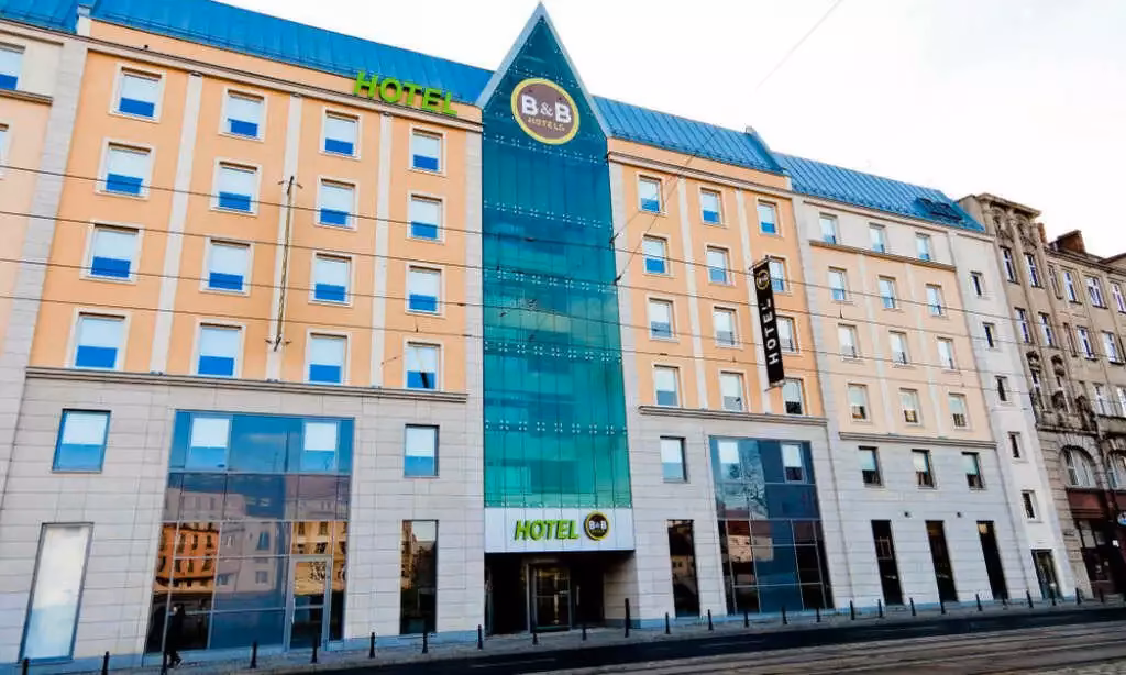 Kto jest właścicielem sieci hoteli B&B?