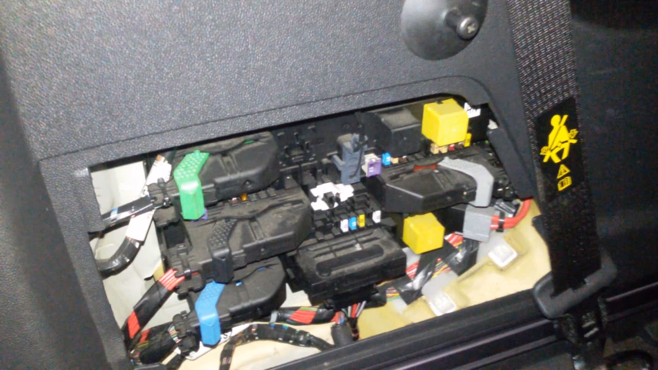 Czy istnieje bezpiecznik sterujący klimatyzacją?