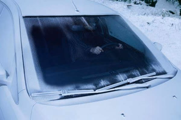 Czy BMW ma podgrzewane szyby przednie?