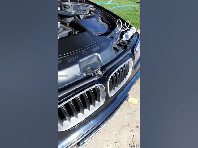 Dlaczego moja klimatyzacja BMW hałasuje?