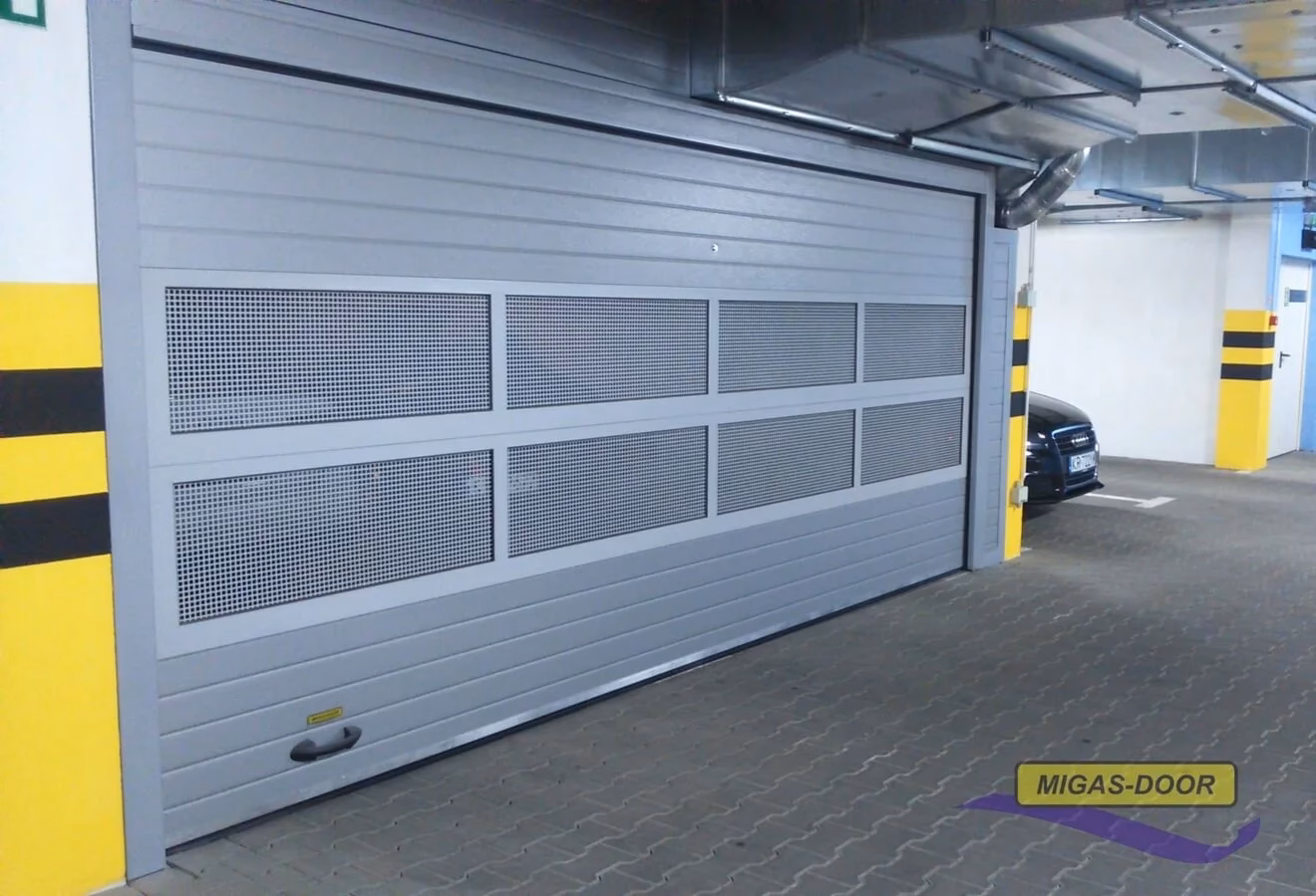 Jaka brama jest lepsza rolowana czy segmentową?