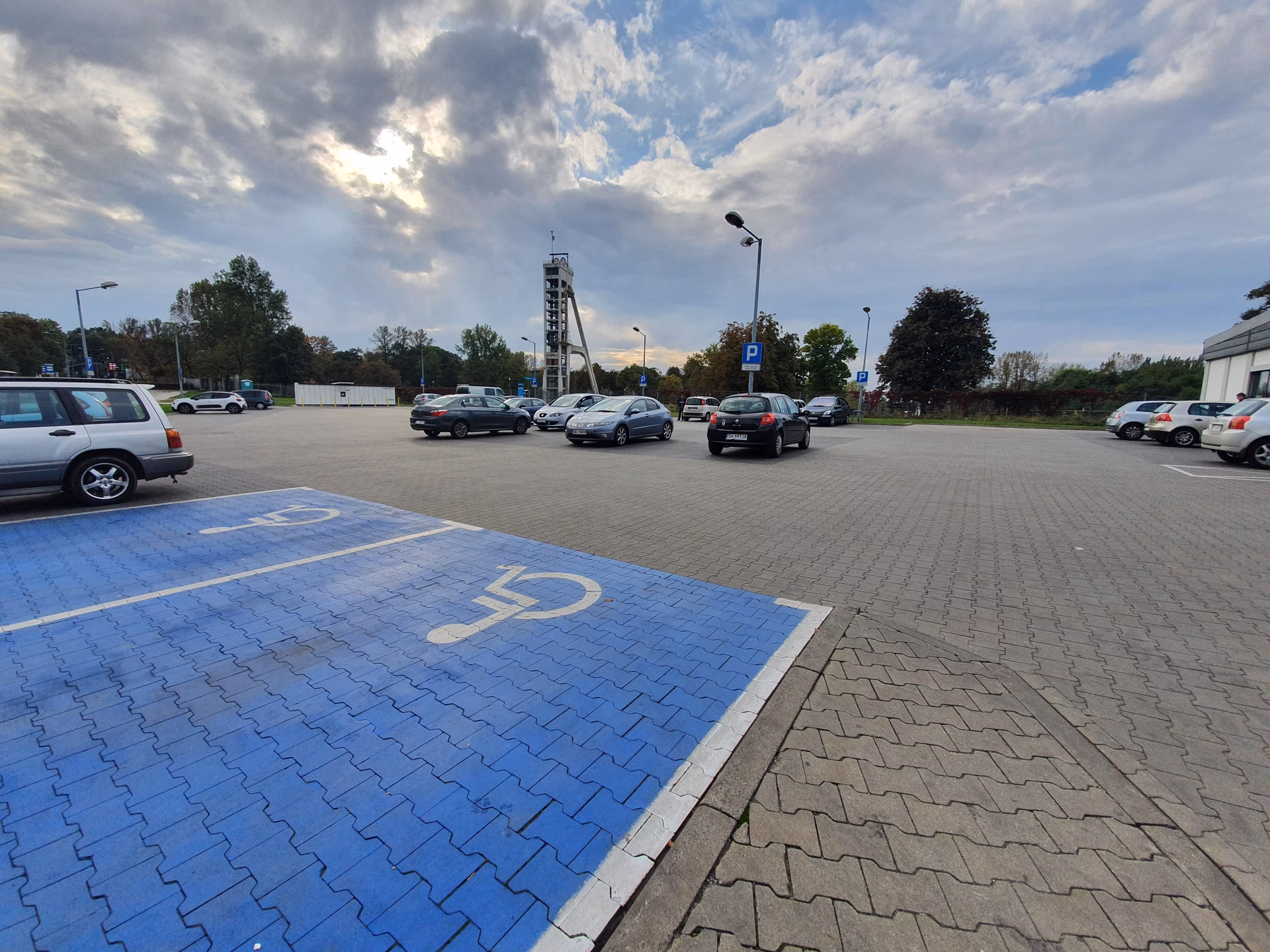 Gdzie zaparkować koncert Chorzów?