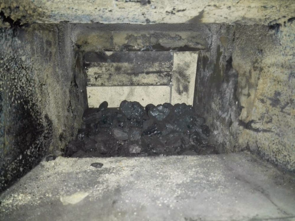 Do jakiej temperatury nagrzewa się cegła szamotowa?