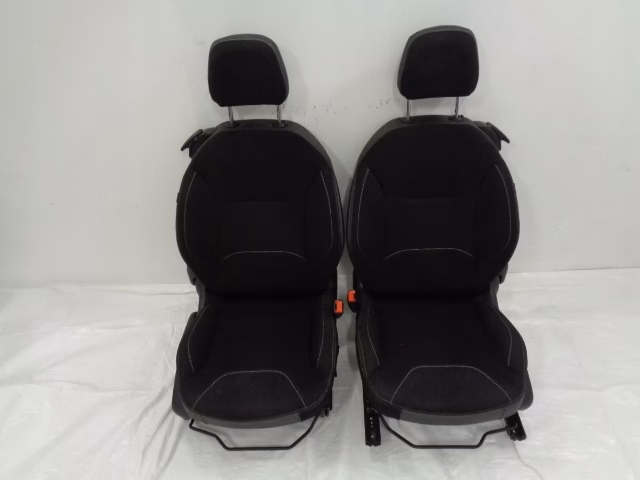 Czy Citroen ma wentylowane siedzenia?