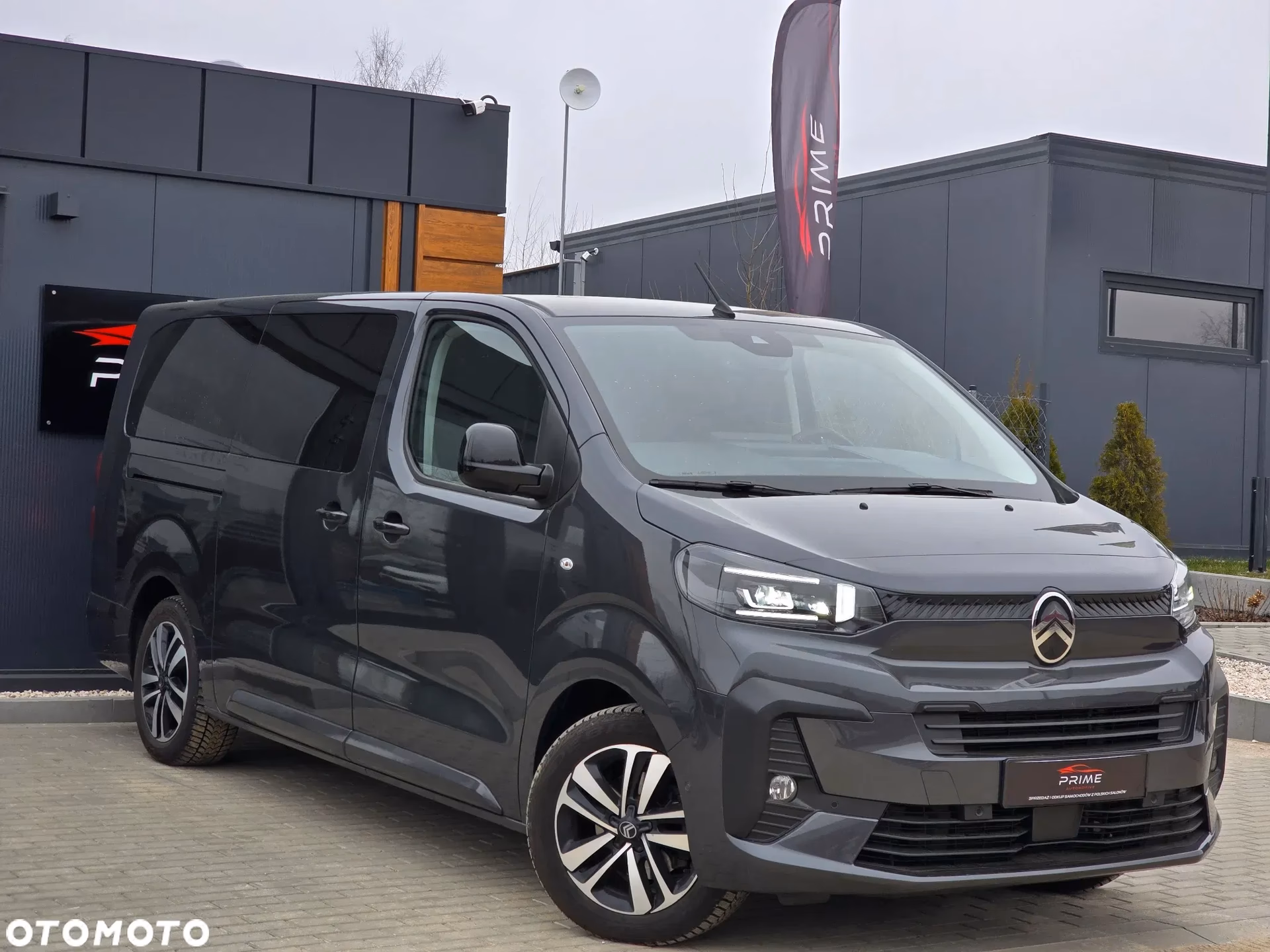 Ile pali Citroen SpaceTourer?