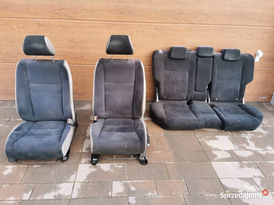 Jak włączyć podgrzewanie siedzeń w Hondzie Civic?