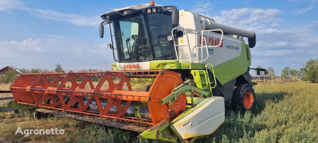 Ile hektarów może przerobić kombajn Claas Lexion 8900 w godzinę?