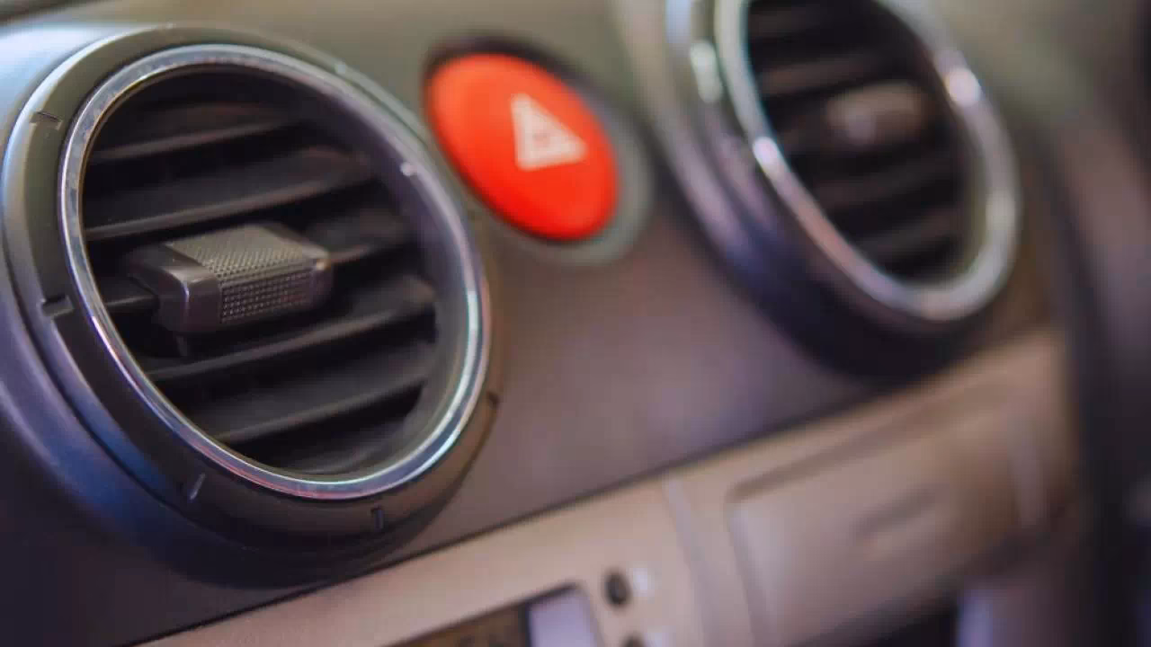 Jak osuszyć samochód za pomocą klimatyzacji?