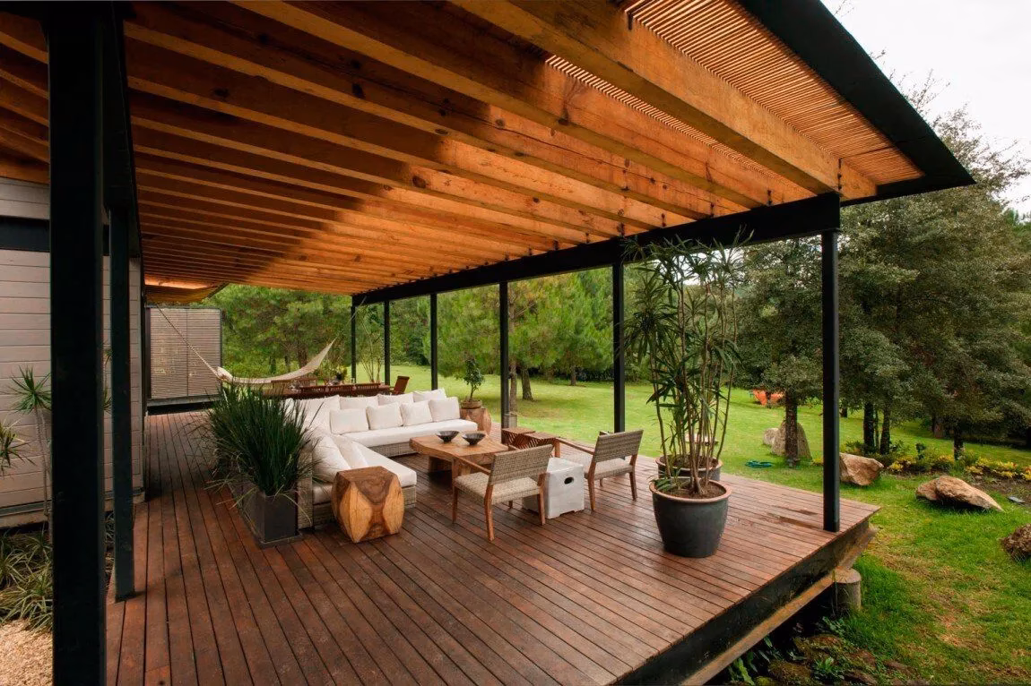 Czy warto zadaszyć taras?