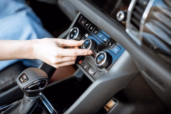 Jakie są sposoby ochrony przed szkodliwymi czynnikami biologicznymi?