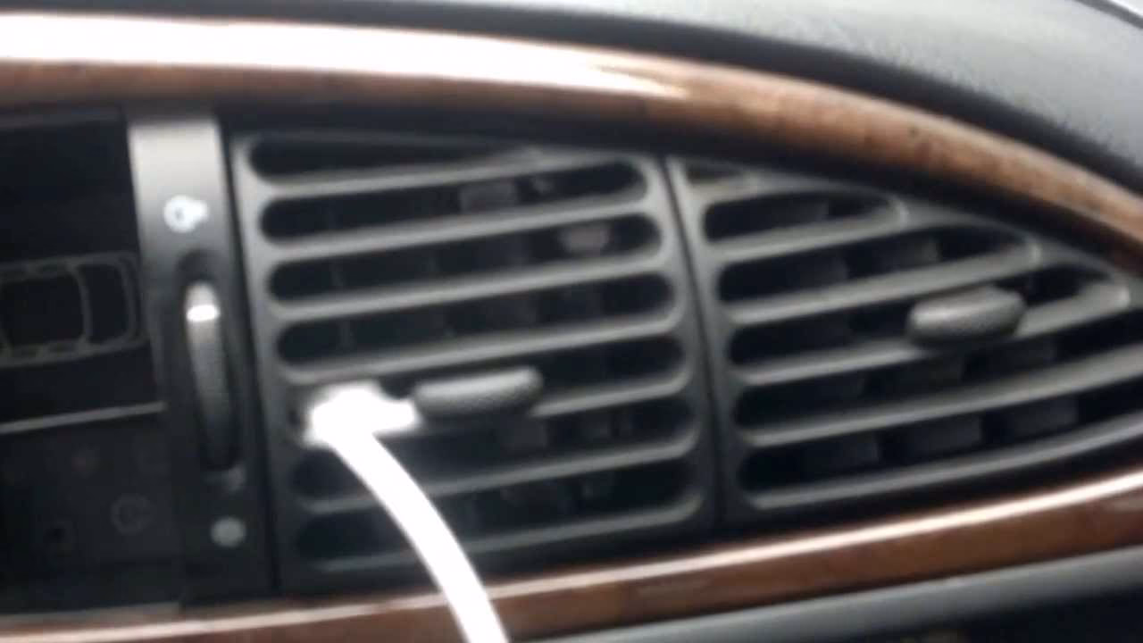 Gdzie jest odpływ klimatyzacji w Fordzie Mondeo mk4?