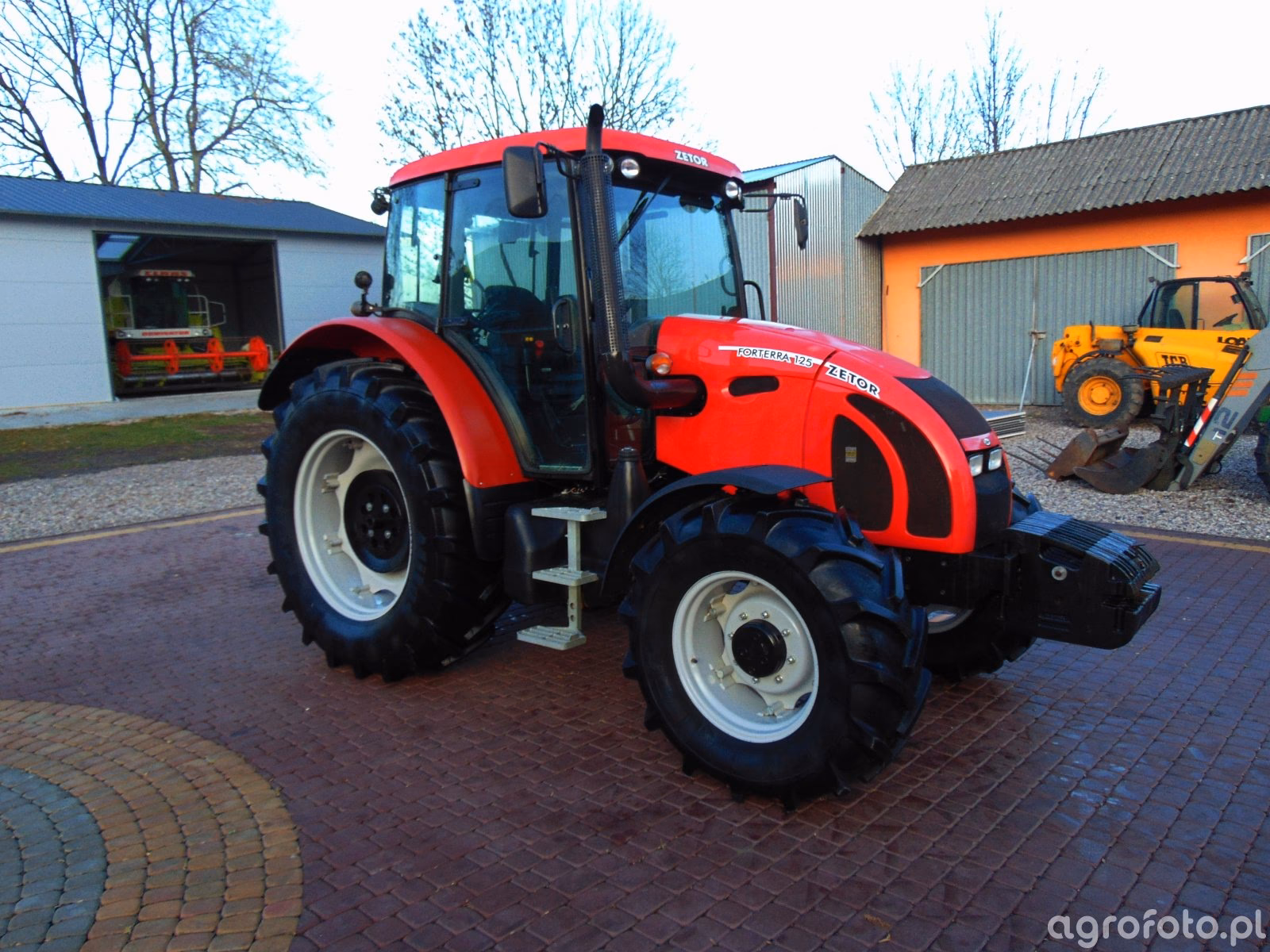 Ile Zetor Forterra ma koni?