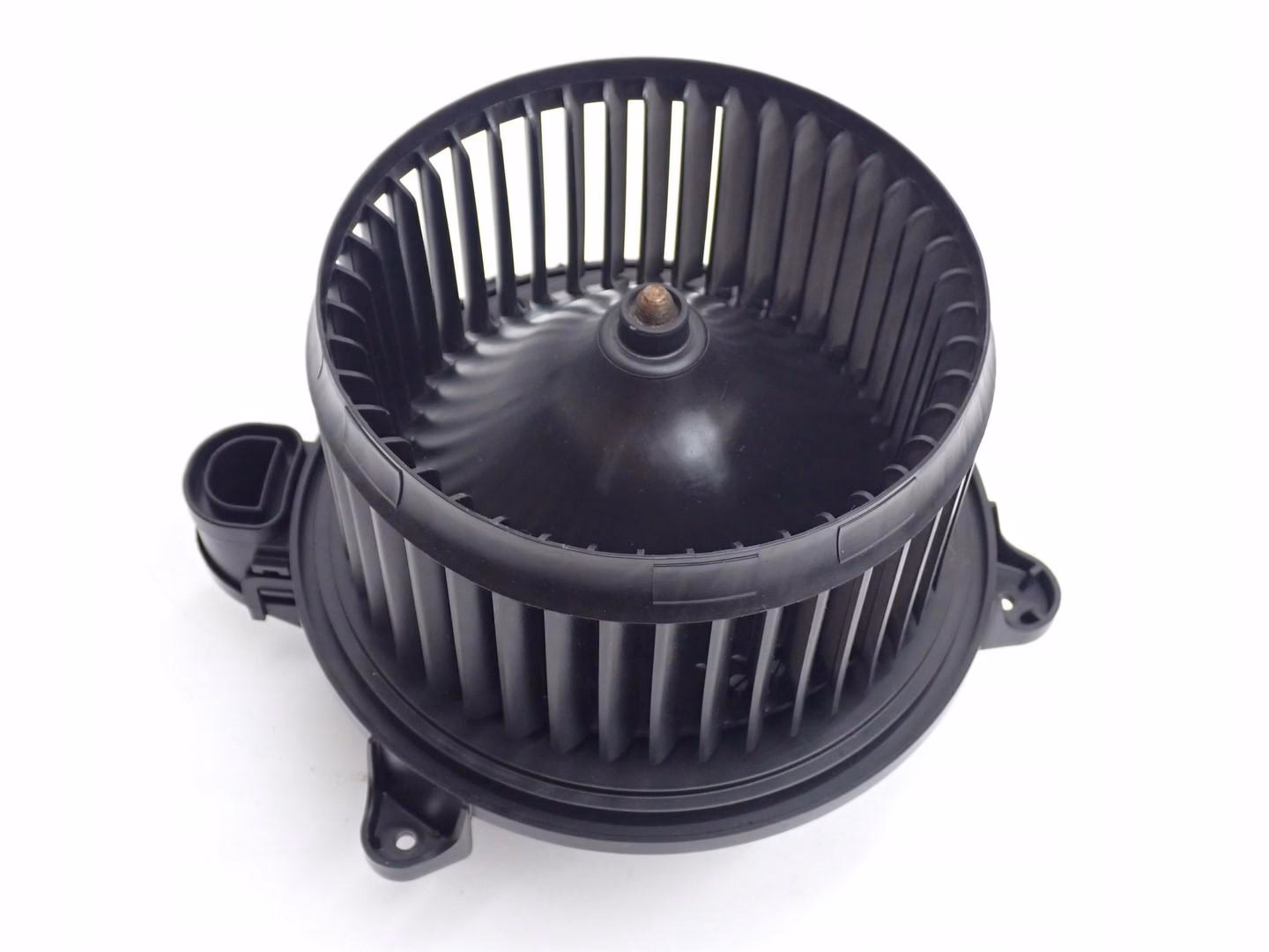 Czy Ford Puma ma podgrzewaną kierownicę?