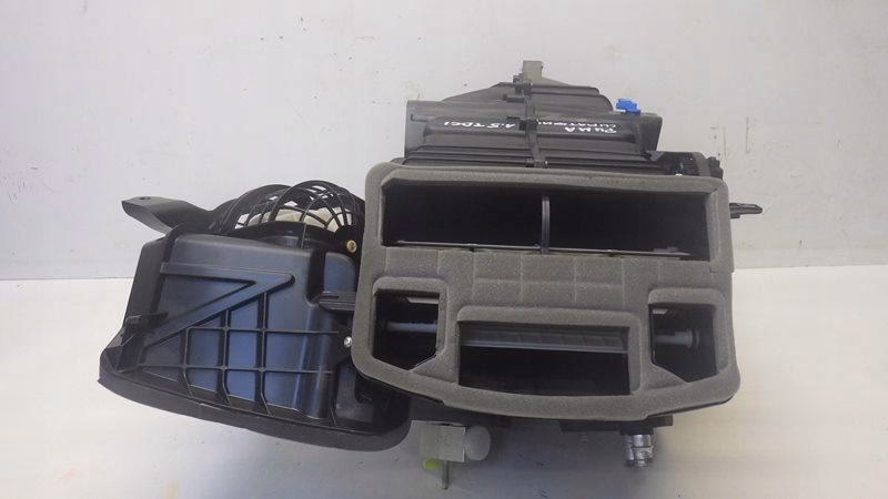 Do czego służy przycisk p w Fordzie Pumie?