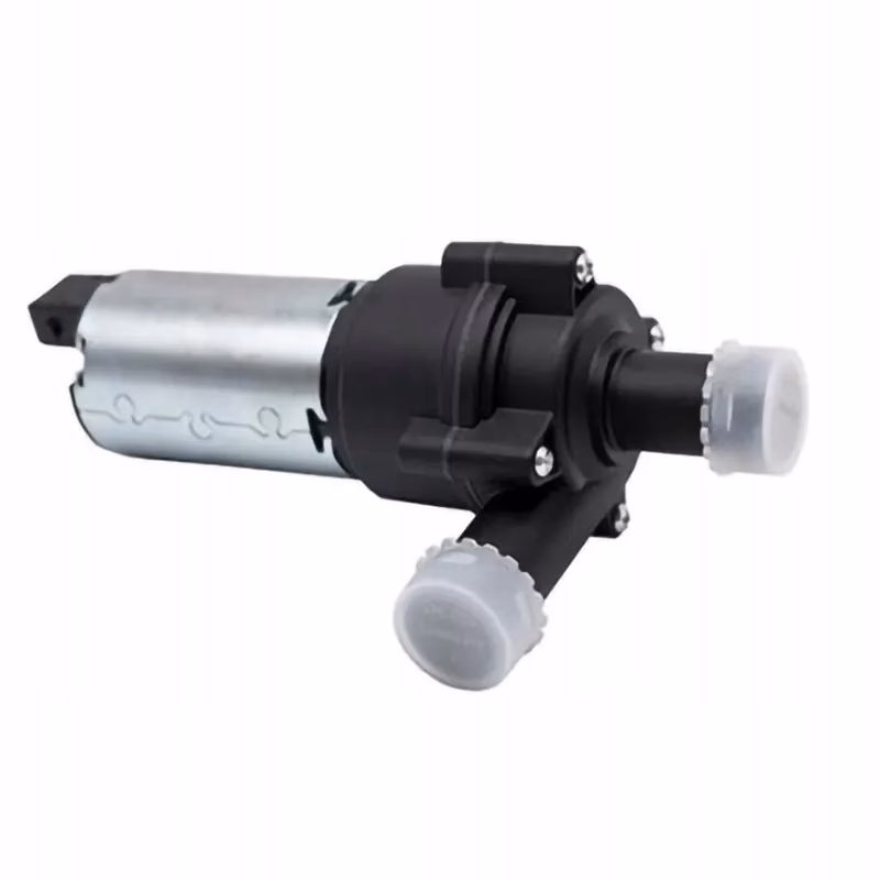 Do czego służy pompa wodna w traktorze?