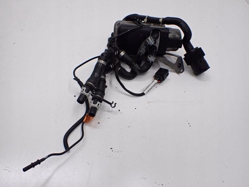 Jakie wyposażenie ma Ford Galaxy Ghia?