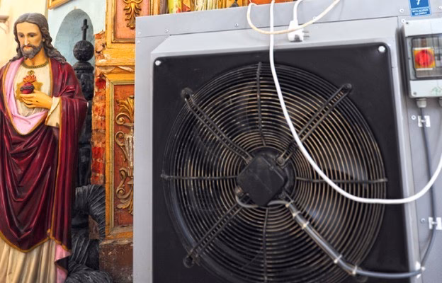 Jaka jest maksymalna kwota dotacji z Funduszu Kościelnego na remont kościoła w 2025 roku?