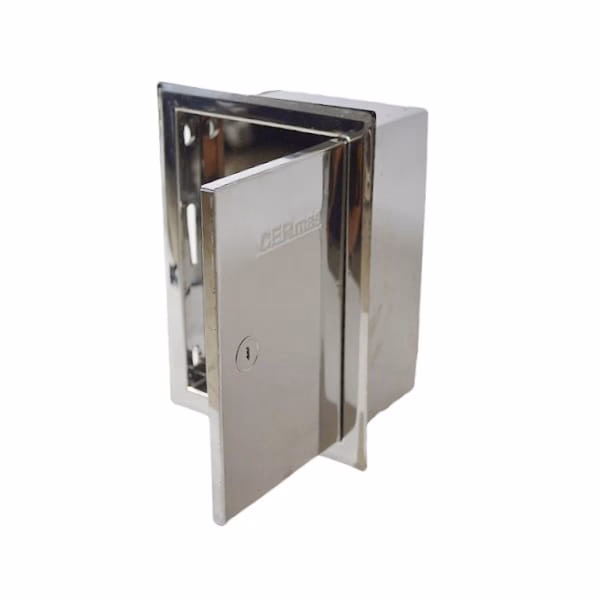 Na co wkleić drzwiczki do komina?