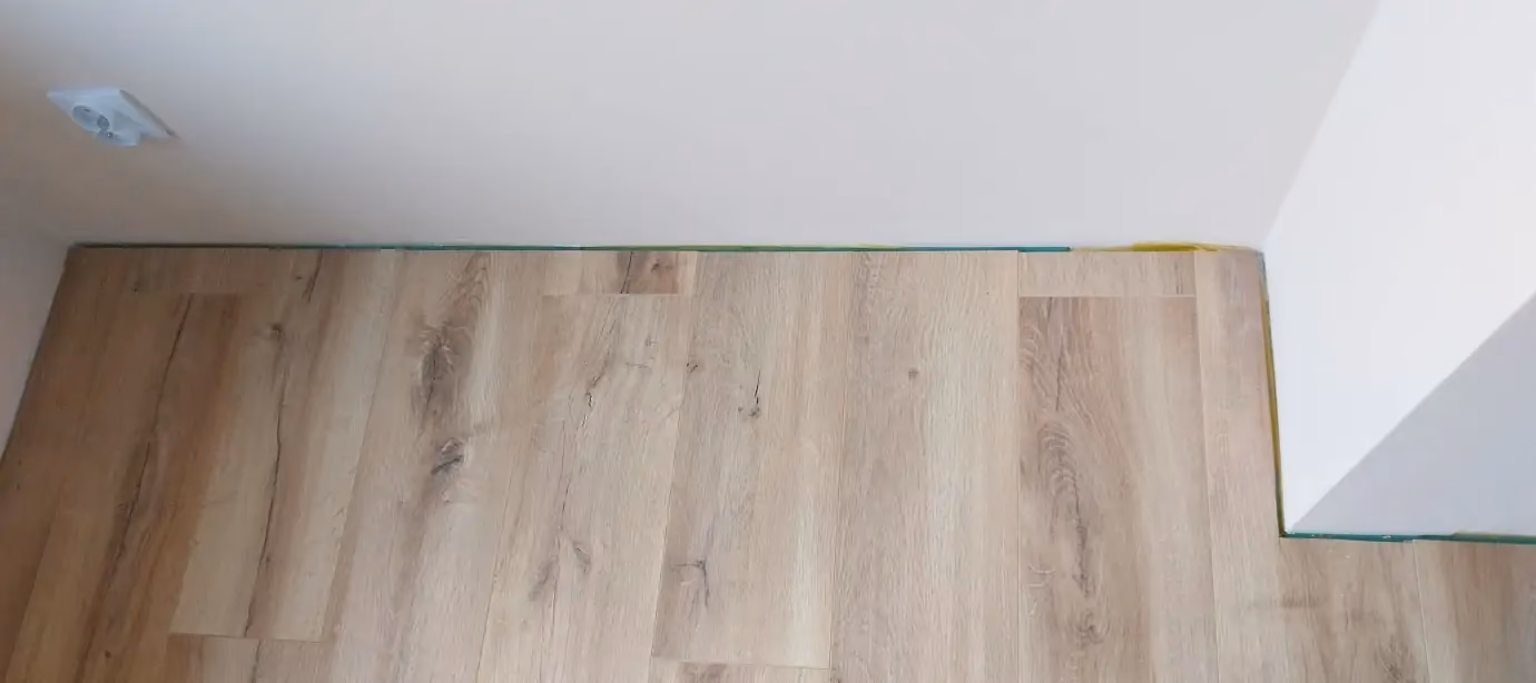 Jaka powinna być dylatacja paneli podłogowych?