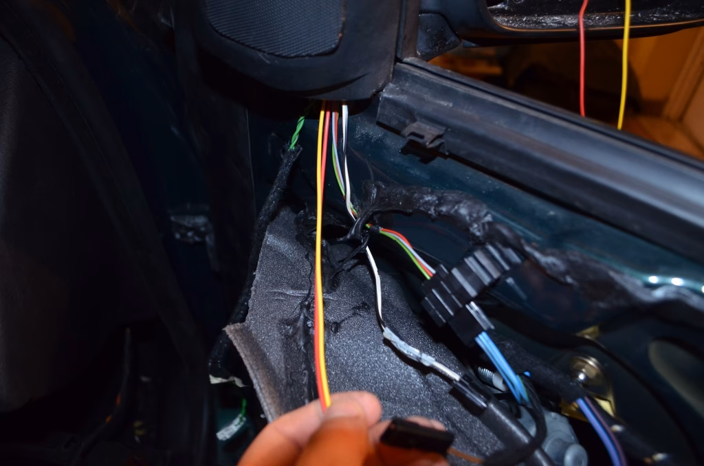 Czy BMW E46 ma podgrzewane lusterka?