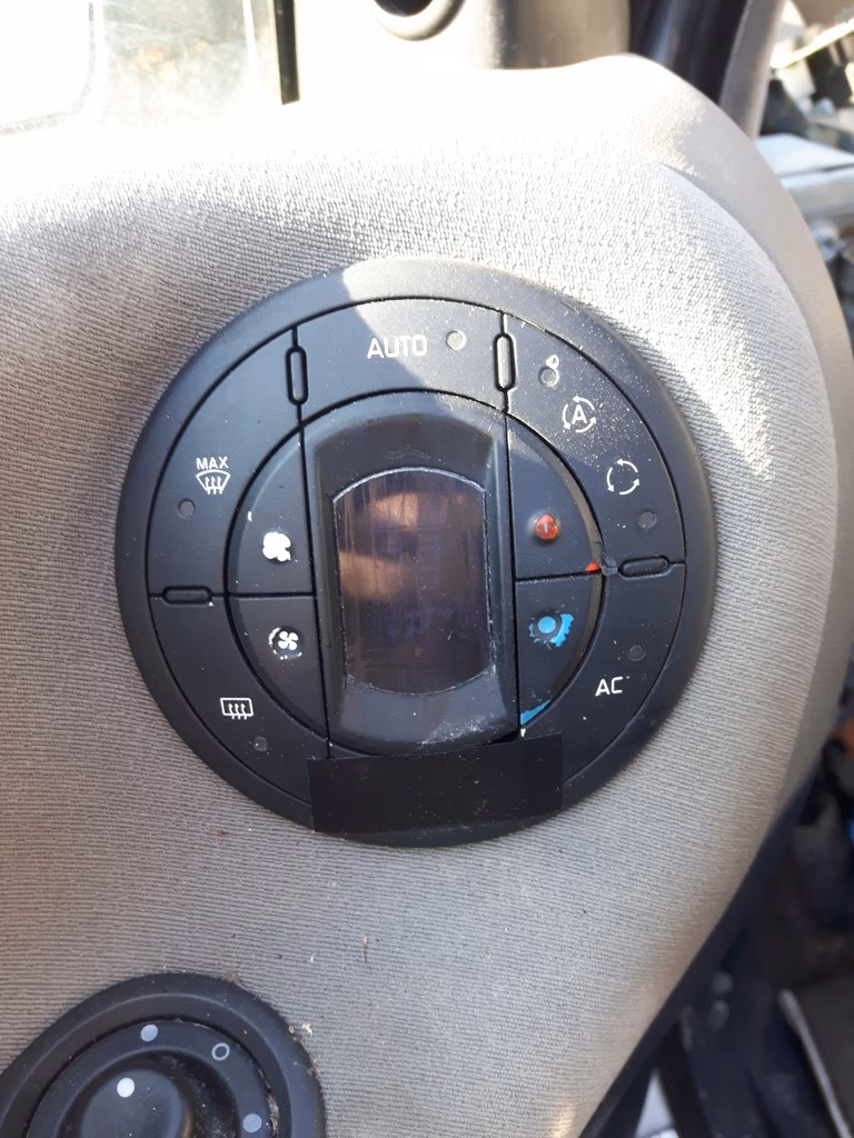 Jak włączyć klimatyzację w Renault Espace?