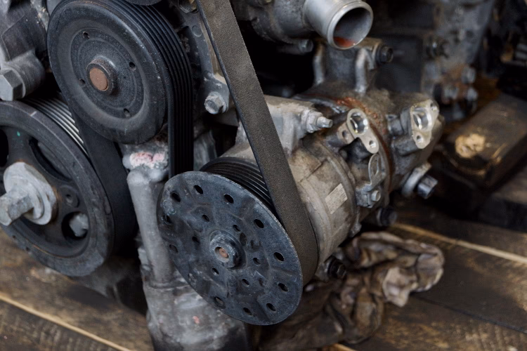 Co może być przyczyną falujących obrotów?