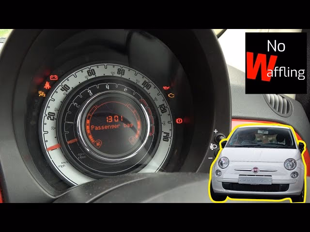 Czy Fiat 500 ma podgrzewane lusterka?