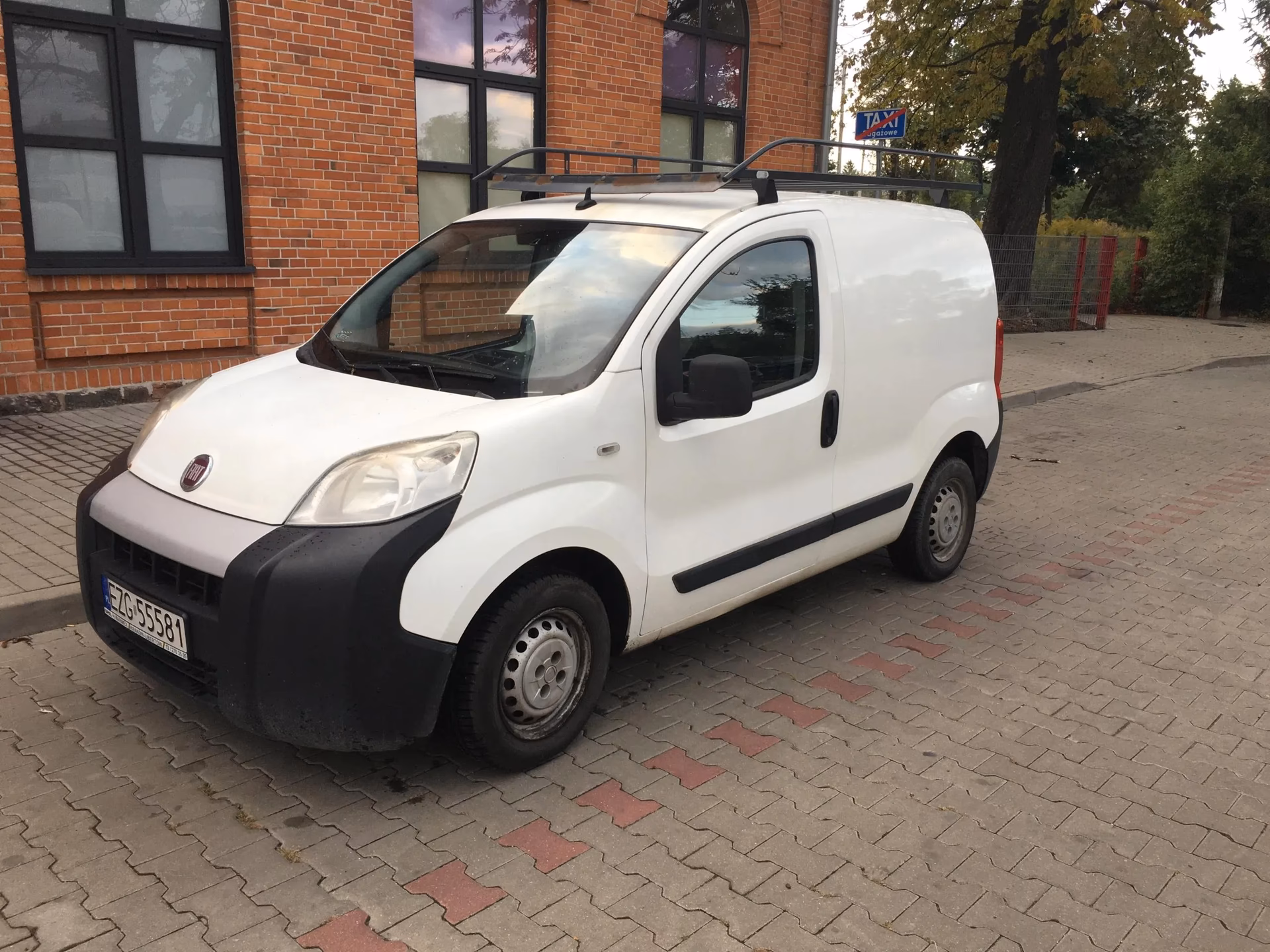 Czy Fiat Fiorino 2015 ma klimatyzację?