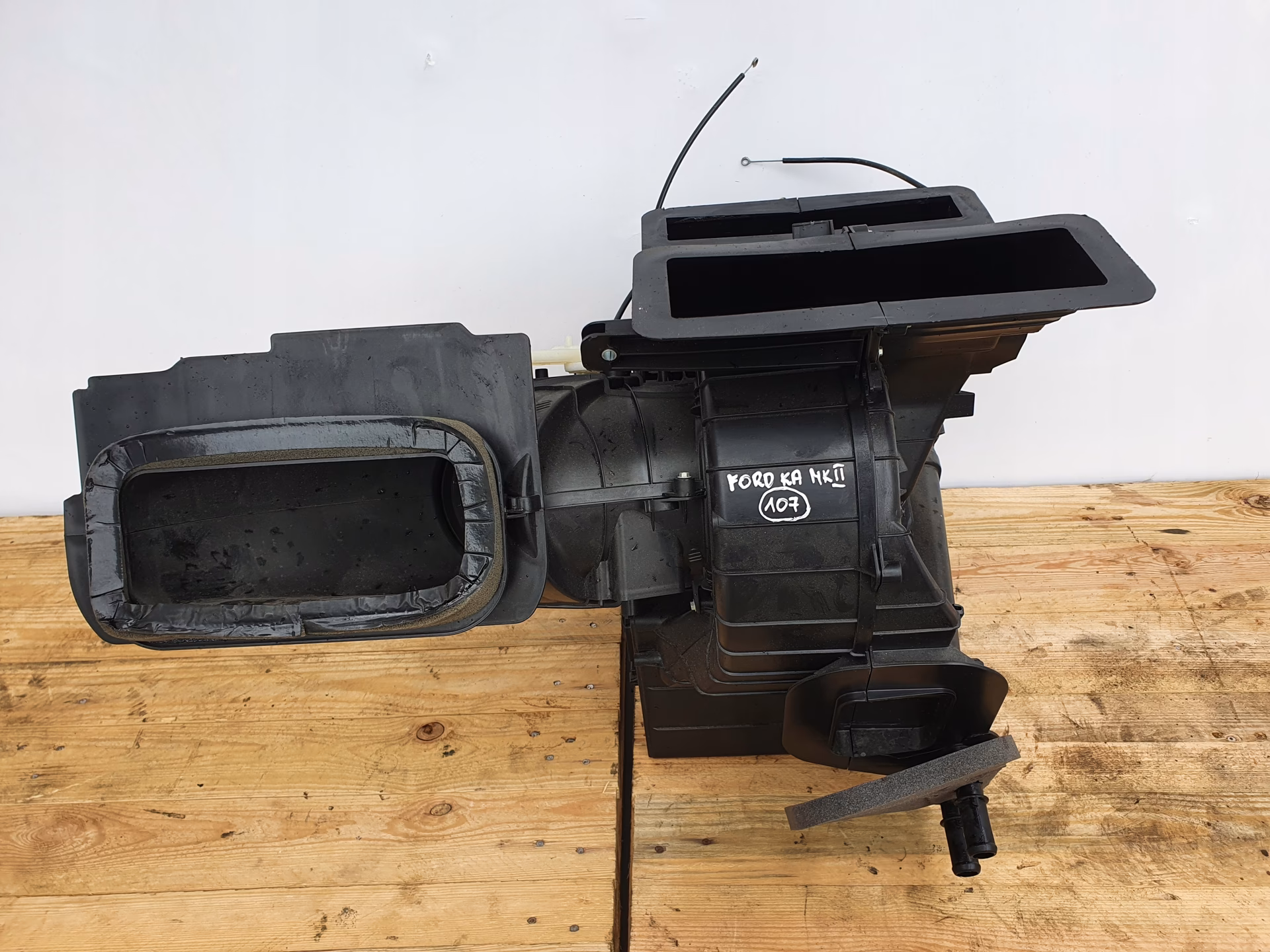 Ile spala Ford Ka II?