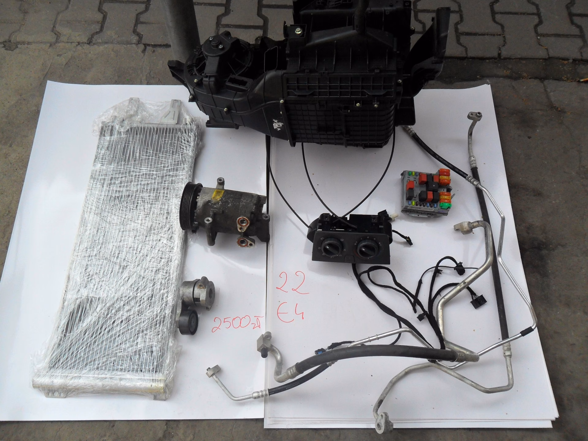 Dlaczego klimatyzacja w moim Subaru nie dmucha zimnym powietrzem?