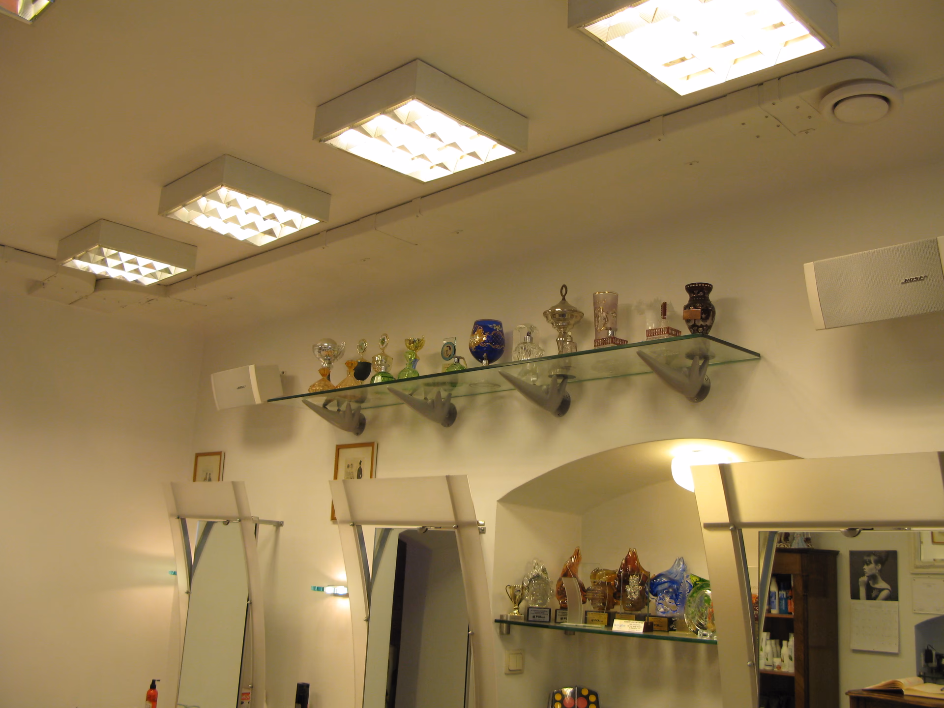 Czy fryzjer pracuje w warunkach szkodliwych dla zdrowia?