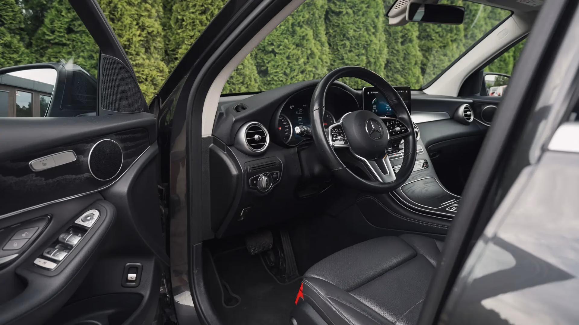 Czy GLC ma Airmatic?