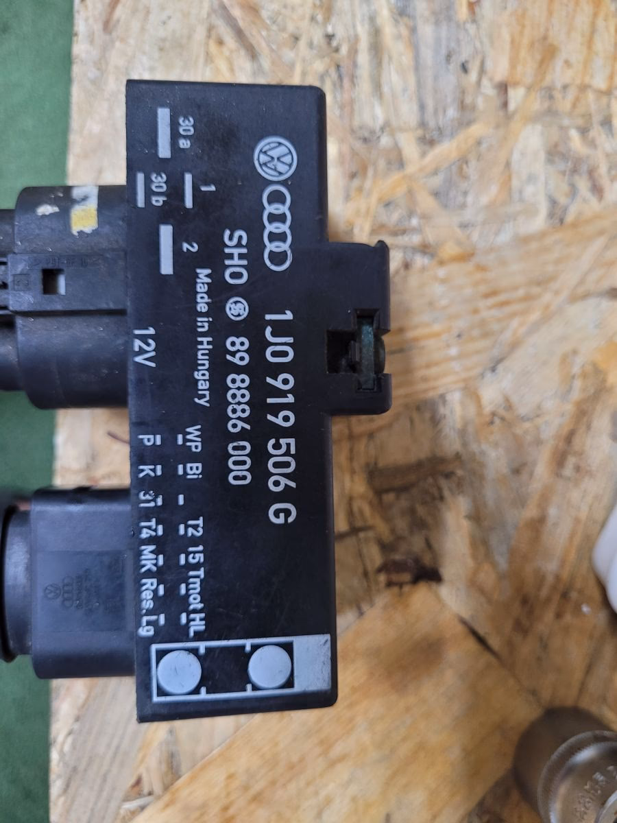 Gdzie w Golfie 4 znajduje się czujnik klimatyzacji?