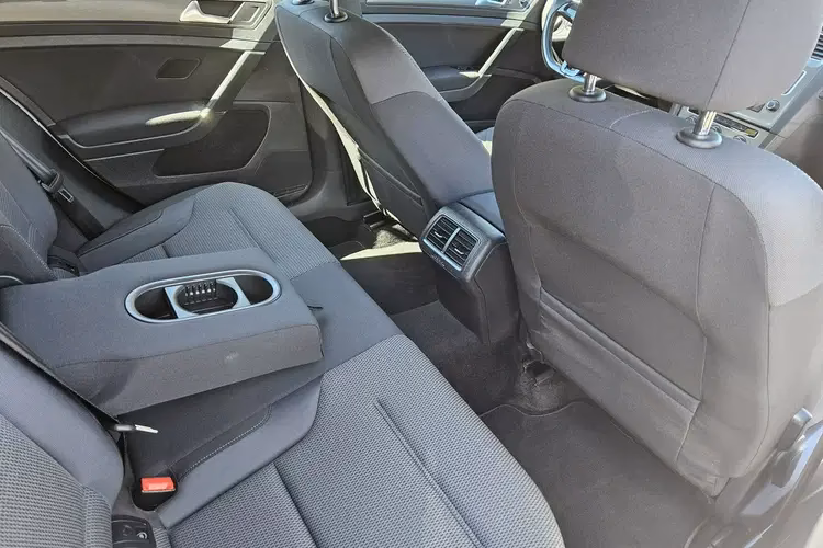 Jak sprawdzić czy fotele są podgrzewane?