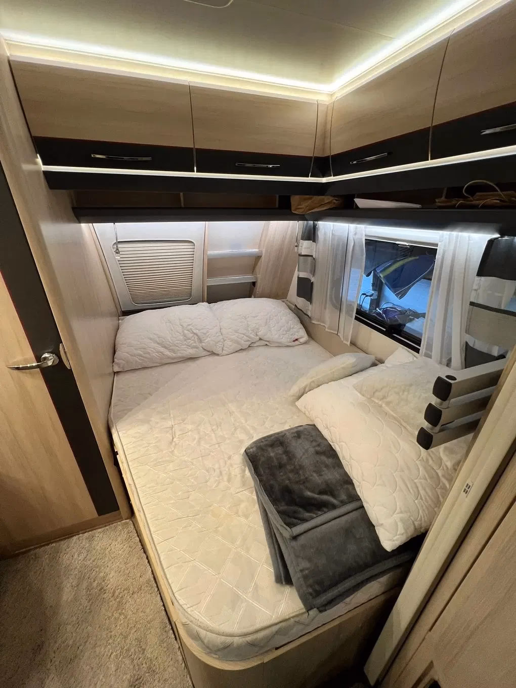 Jaka przyczepa kempingowa dla 4 osób?