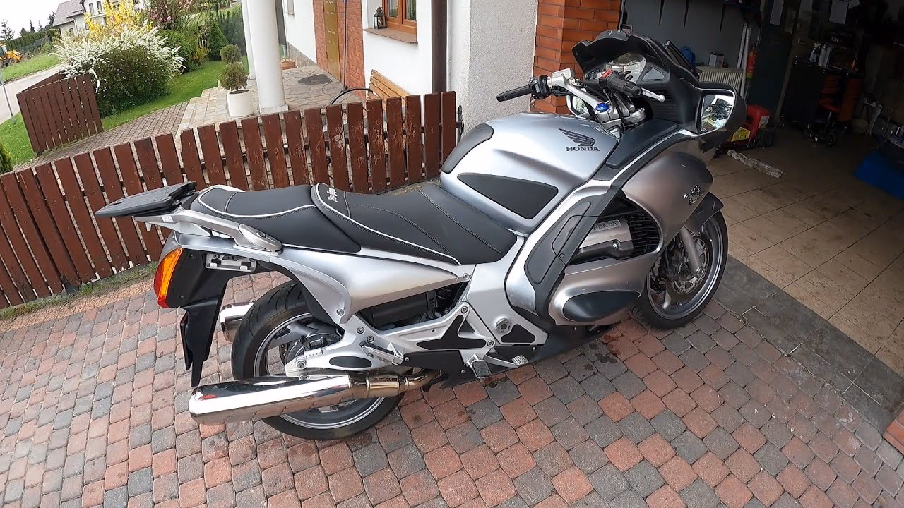 Ile koni ma Honda ST 1300?