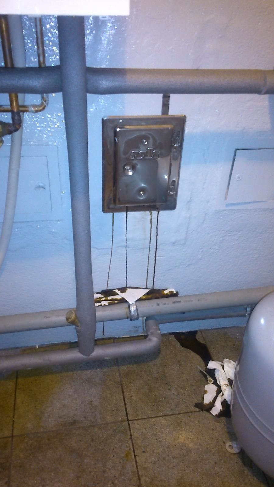 Jak zapobiec skraplaniu się wody w kominie?