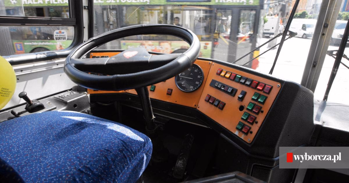 Jakie jest spalanie Ikarusa?