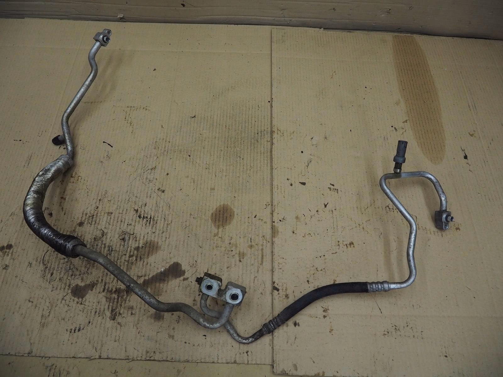 Gdzie Jaguar S-Type ma bezpieczniki?