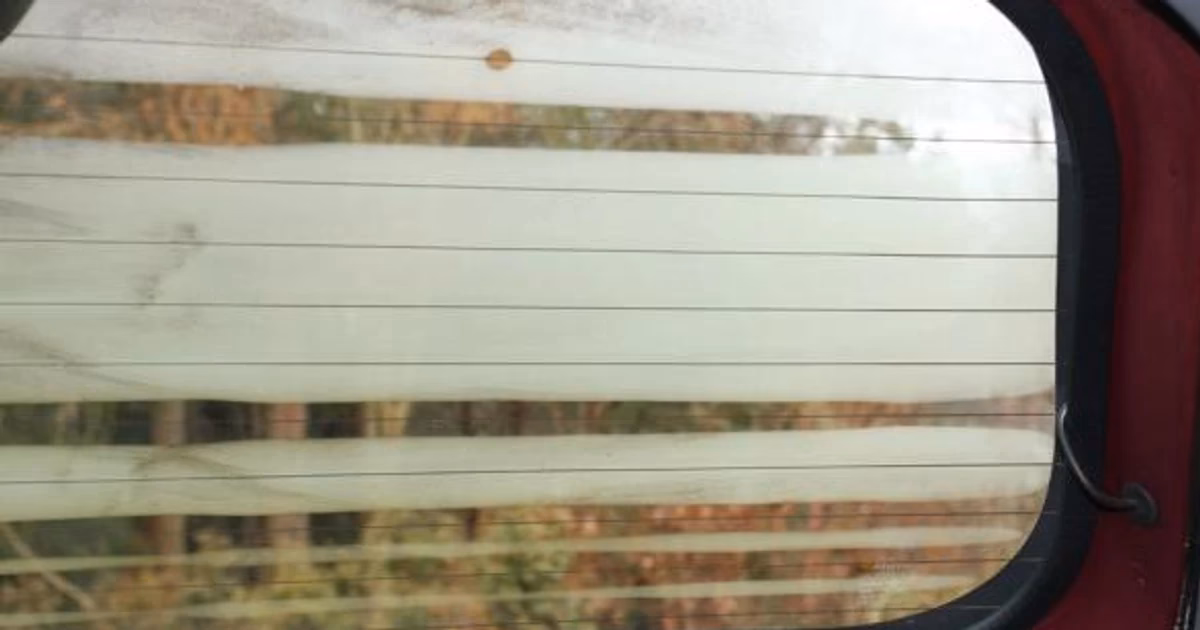 Jaki klej do naprawy ogrzewania tylnej szyby?