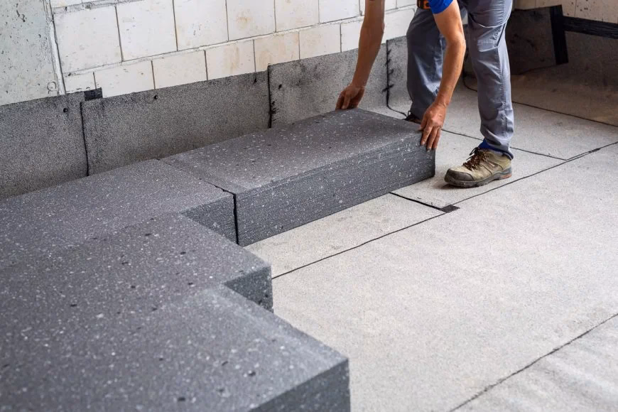 Jak głęboko ocieplać fundament?