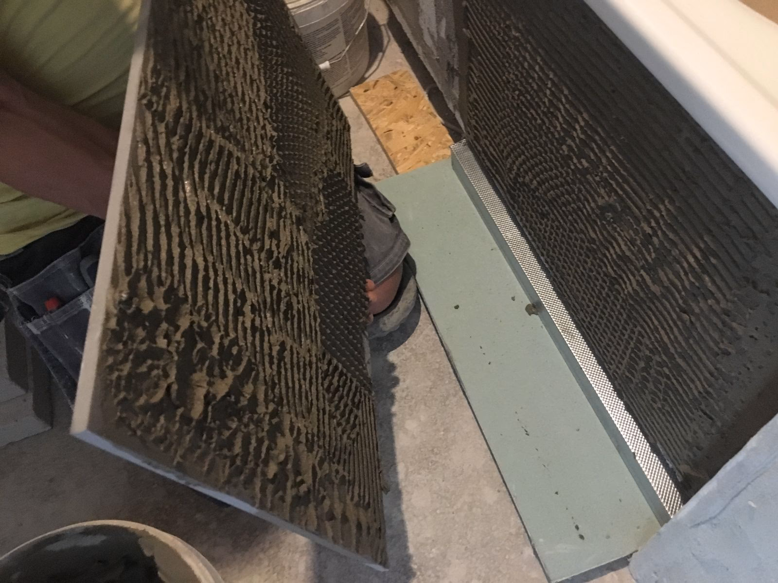 Jaki klej do płytek z ogrzewaniem podłogowym?