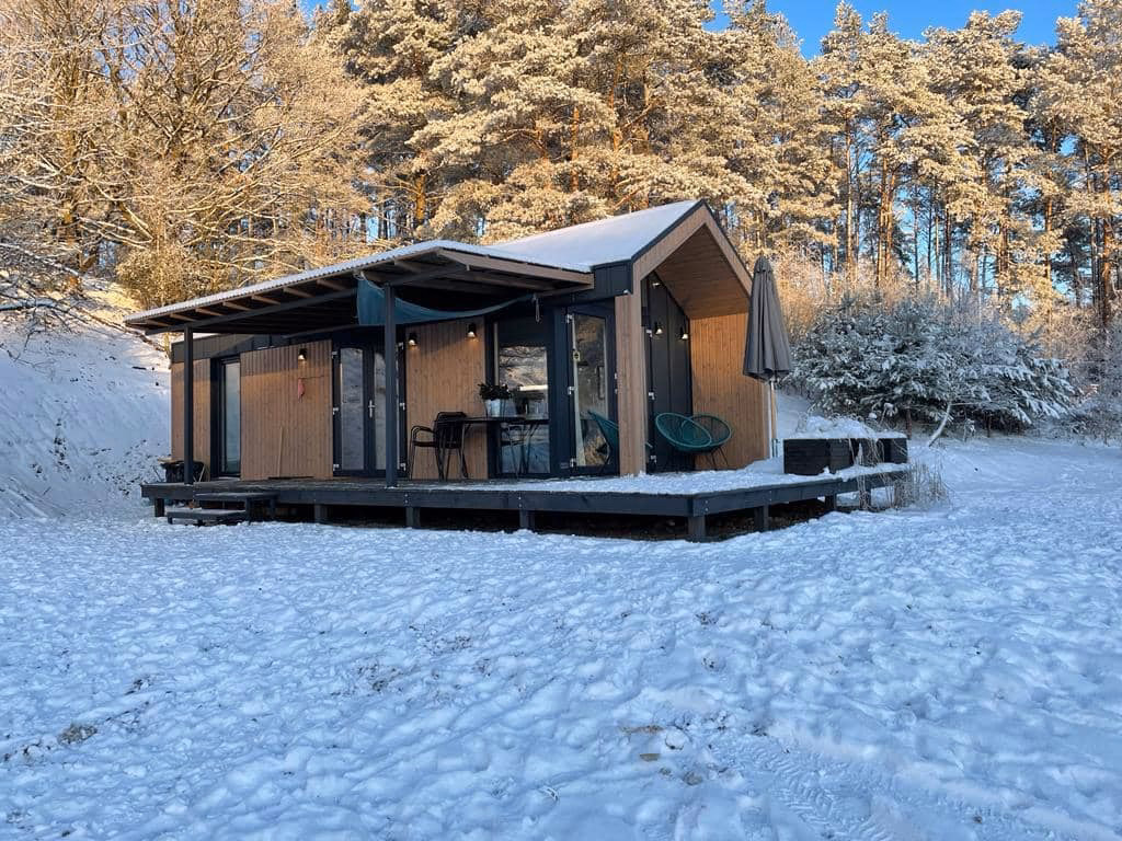 Czym ogrzać domek letniskowy w zimie?