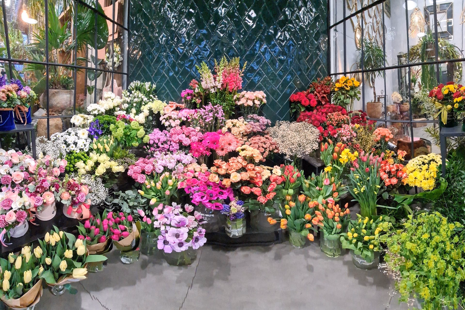 Ile zarabia się mając własną kwiaciarnię?